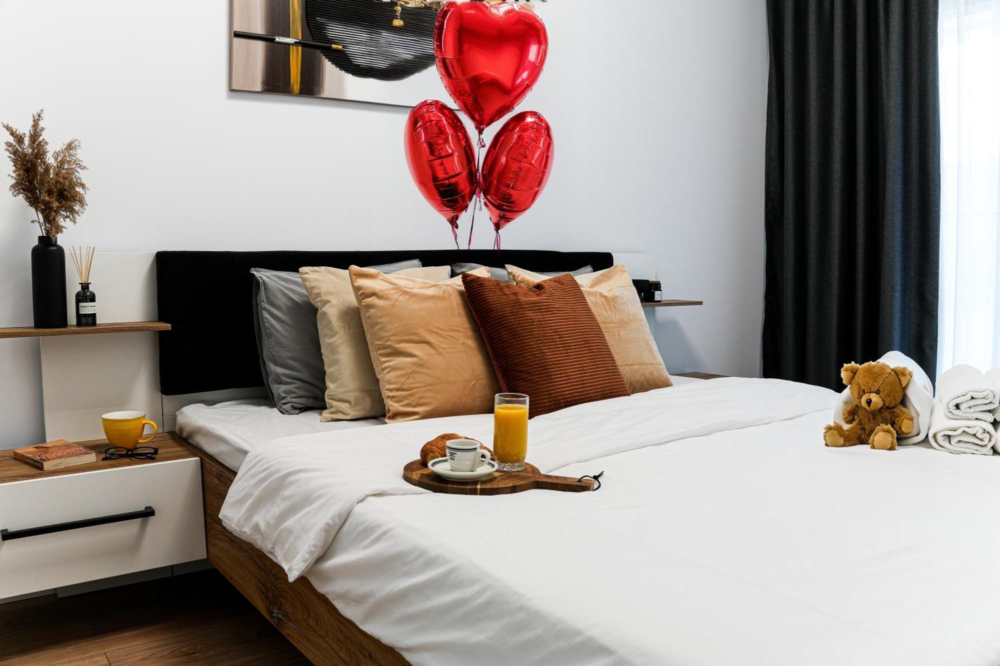 Sandra - Park-View Apt With Balcony & Parking Bucarest Esterno foto