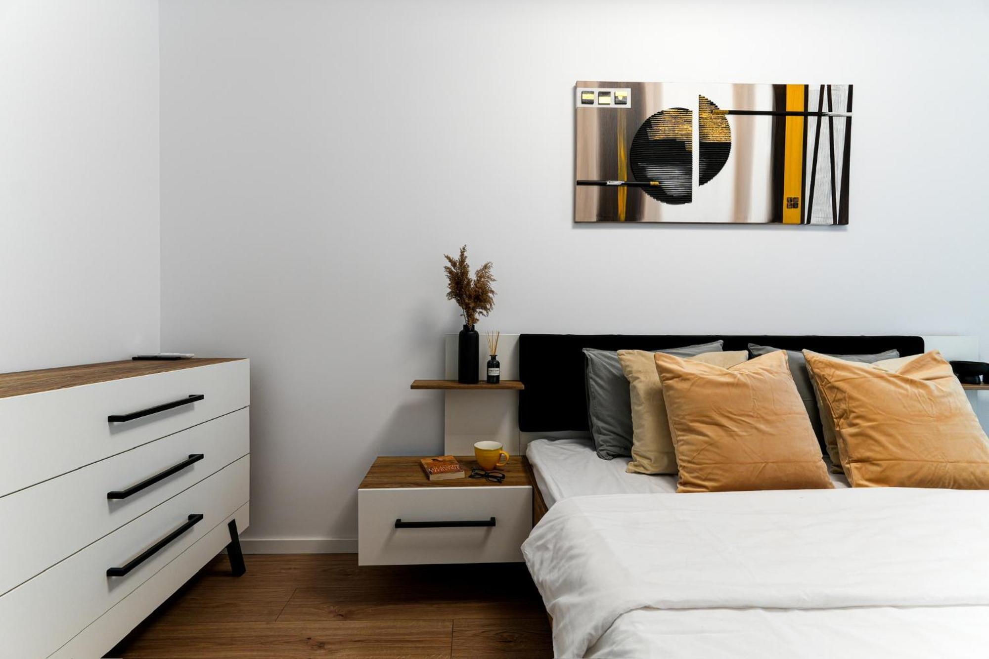 Sandra - Park-View Apt With Balcony & Parking Bucarest Esterno foto