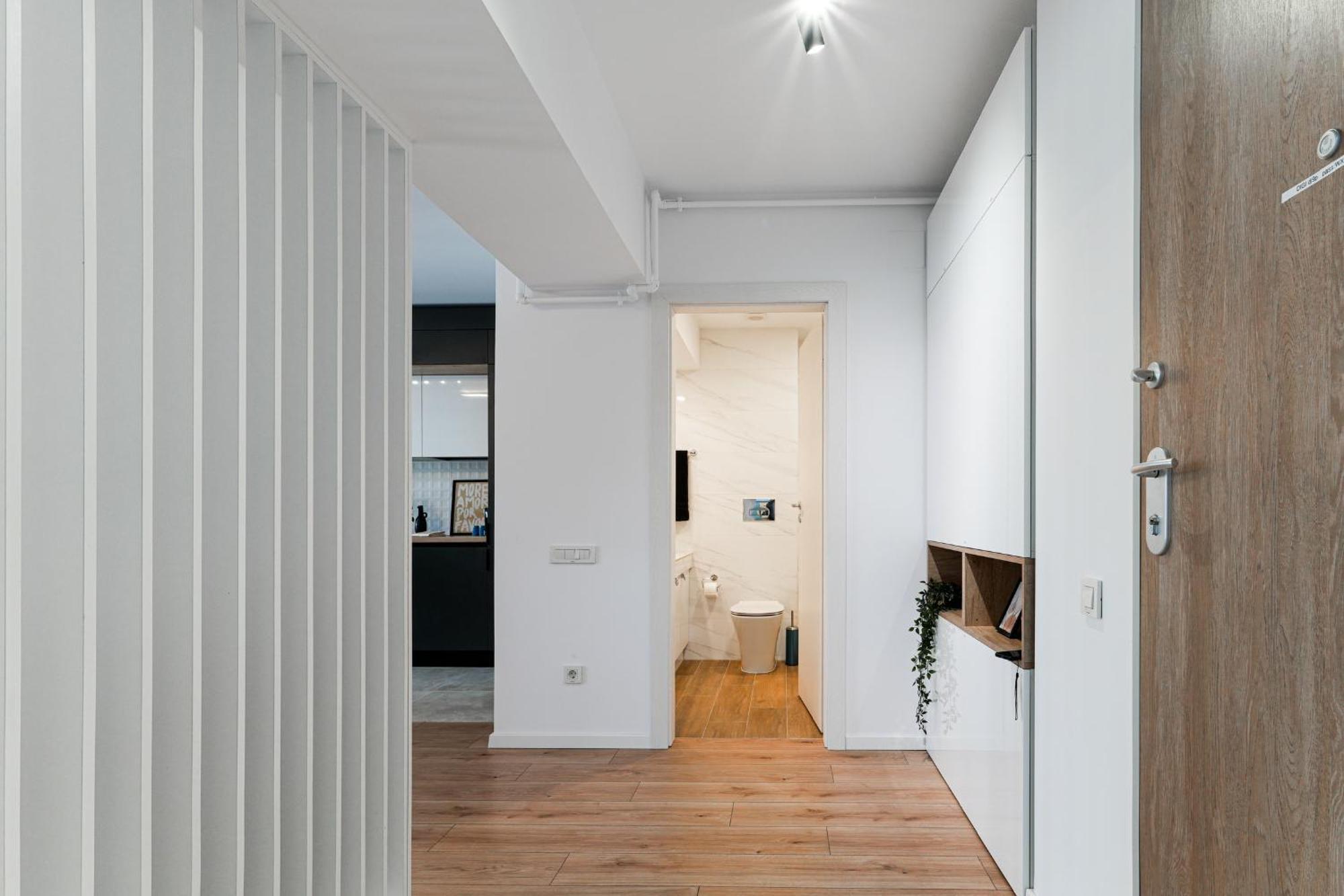 Sandra - Park-View Apt With Balcony & Parking Bucarest Esterno foto
